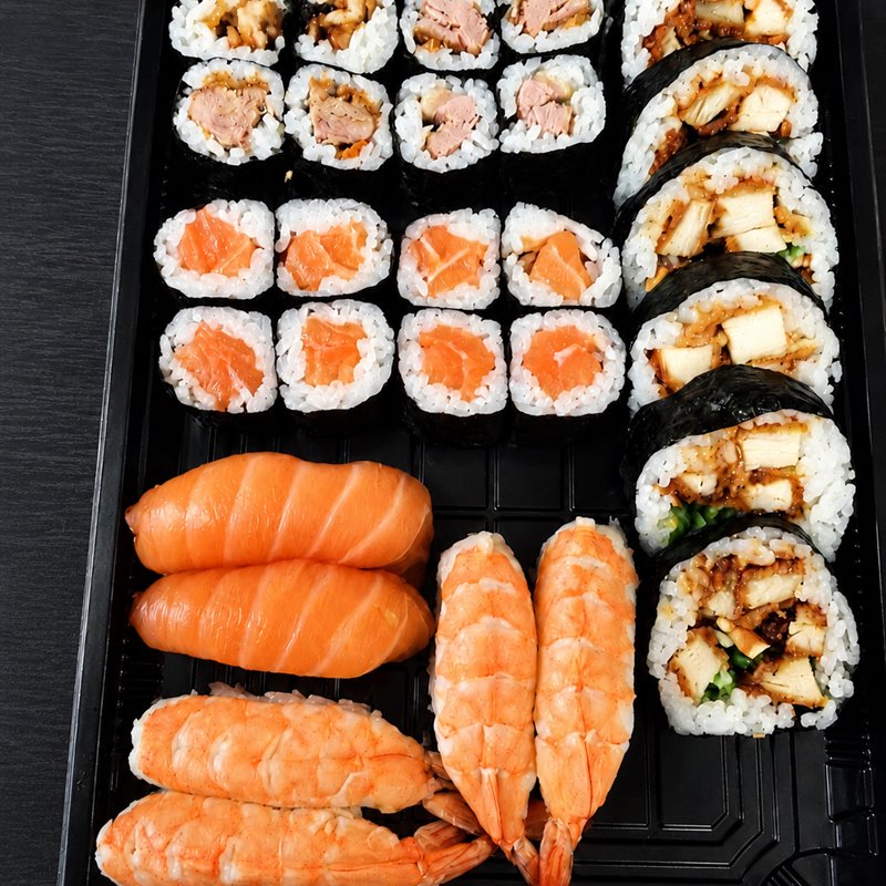 Sushi-Box von Sushi & more zum Abholen und Liefern